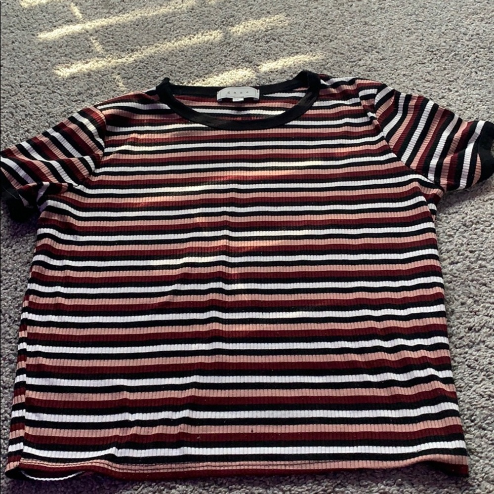 multicolored t-shirt